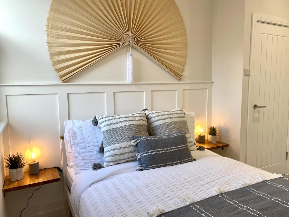 Stunning Beach Themed 2 Bed Apartment Bournemouth Bagian luar foto