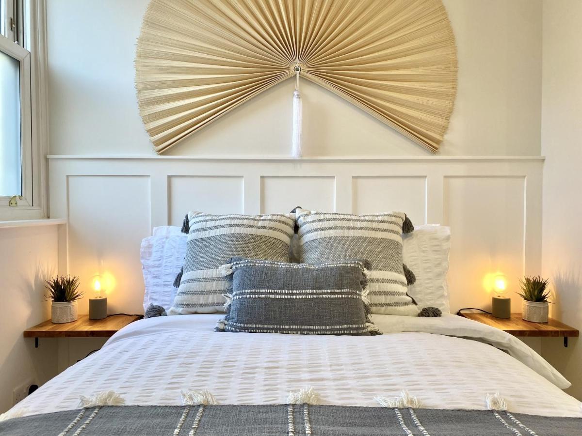 Stunning Beach Themed 2 Bed Apartment Bournemouth Bagian luar foto