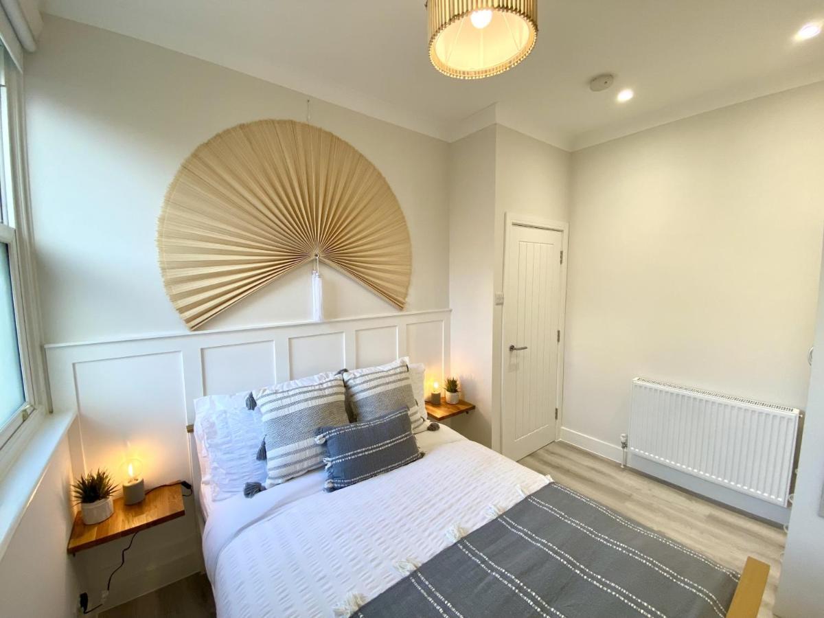 Stunning Beach Themed 2 Bed Apartment Bournemouth Bagian luar foto