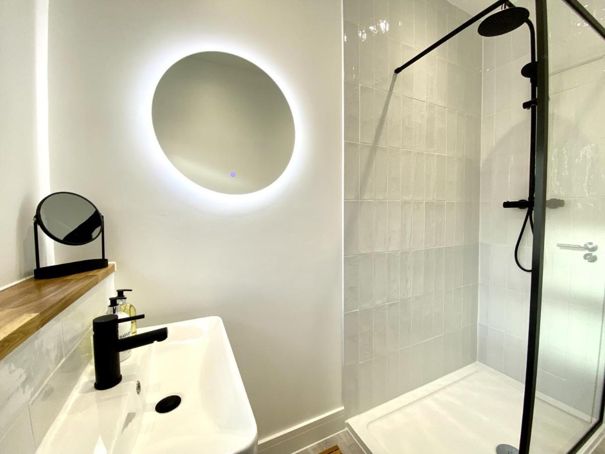 Stunning Beach Themed 2 Bed Apartment Bournemouth Bagian luar foto